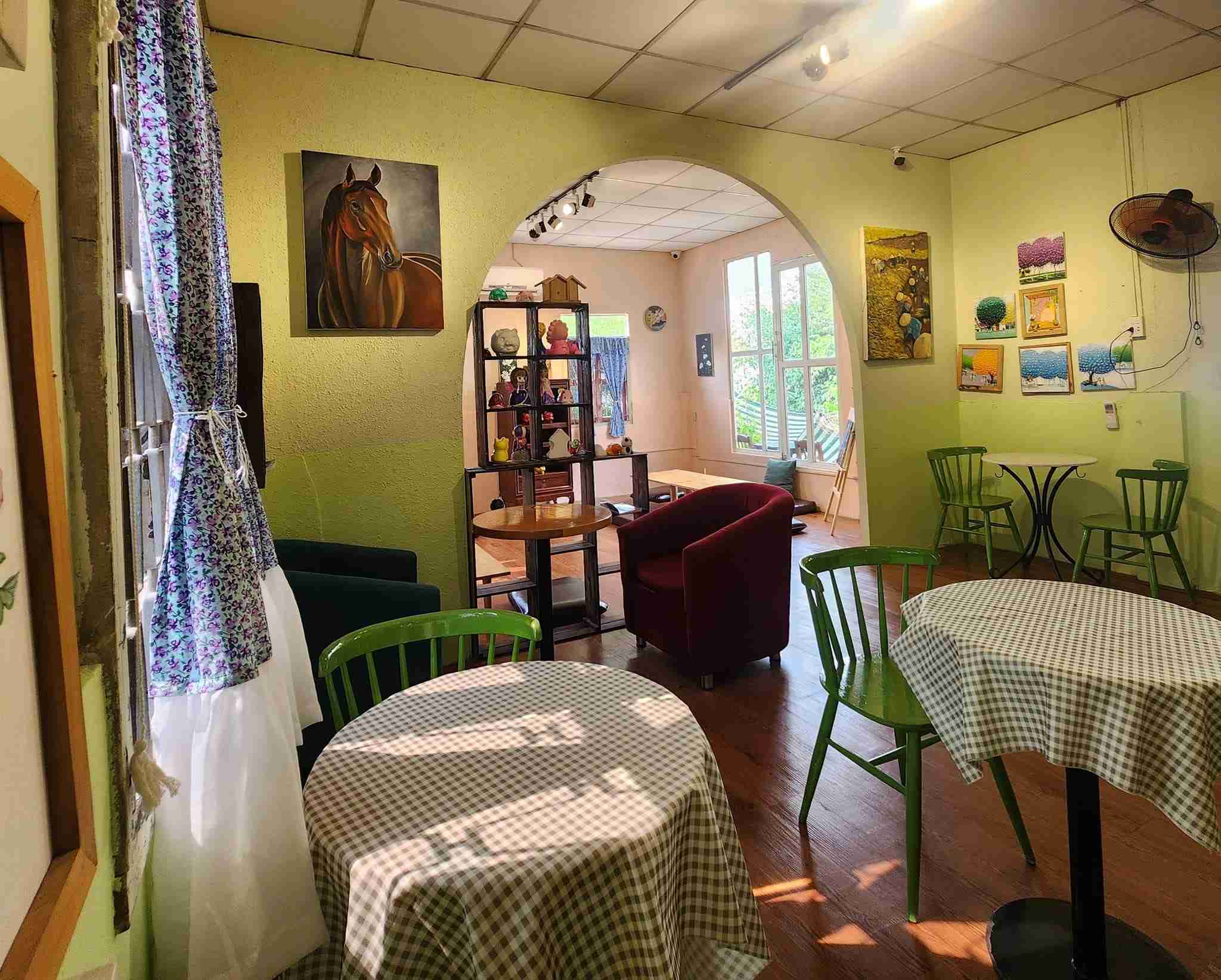 Quán Rêu Cafe
