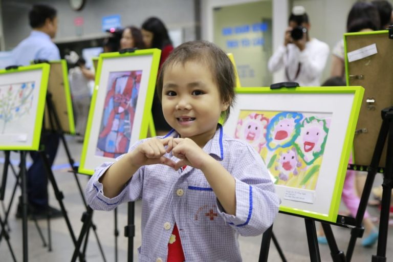 lớp học vẽ bình dương